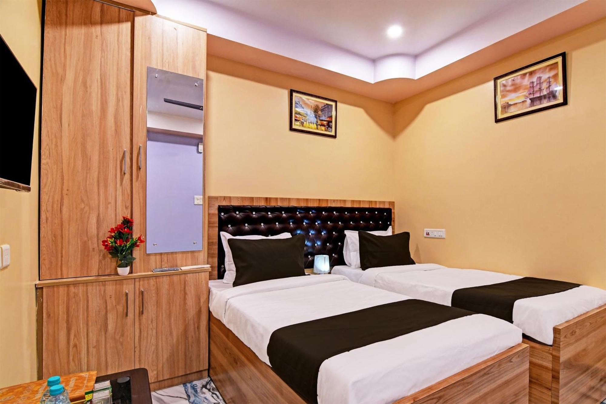 Super Collection O Mahal Hotel โกลกาตา ภายนอก รูปภาพ